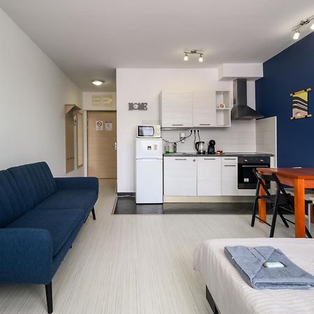 Sun Resort Residential Suite-Free Parking Garage Same Building Budapest Esterno foto