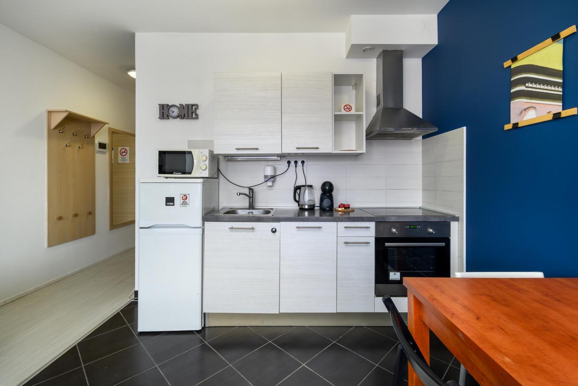 Sun Resort Residential Suite-Free Parking Garage Same Building Budapest Esterno foto
