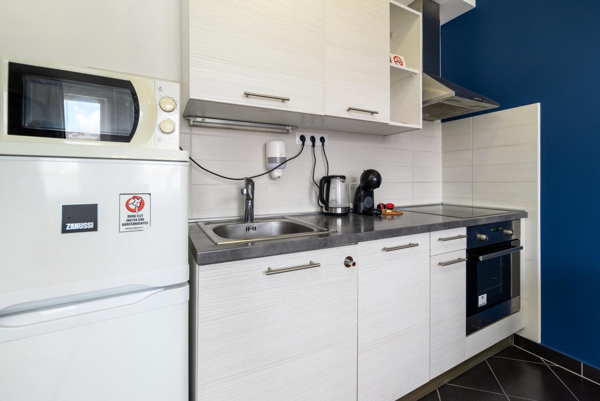 Sun Resort Residential Suite-Free Parking Garage Same Building Budapest Esterno foto